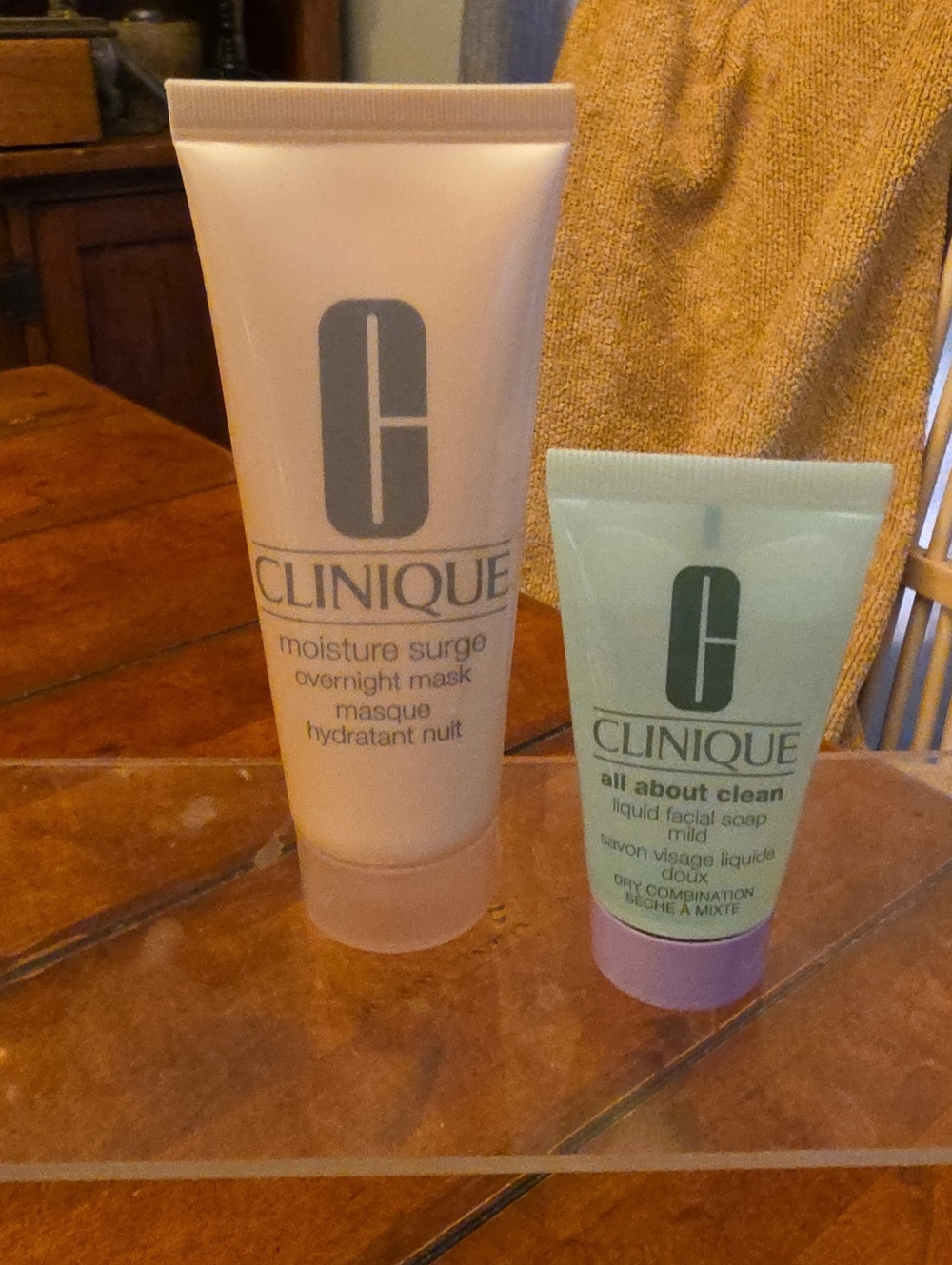 NEW | CLINIQUE | MOISTURE SURGE OVERNIGHT MASK & FACIAL SOAP